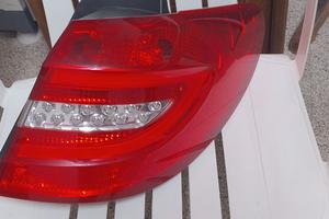 Fanale posteriore dx Mercedes classe b