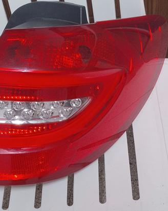 Fanale posteriore dx Mercedes classe b