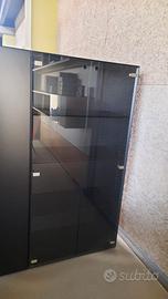 Armadio con ante in vetro - vetrinetta