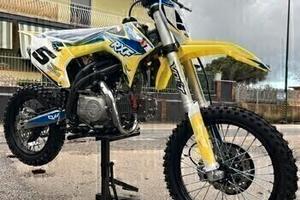 Pitbike modello RFX 125