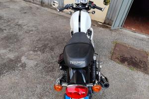 Triumph Truxthon 1200