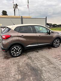 RENAULT CAPTUR 1.5 diesel 90 cv cambio automa 2016