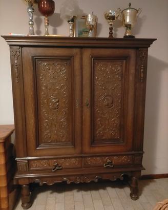 Mobile in legno
