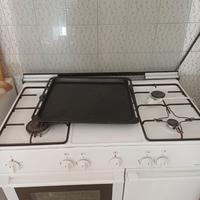 De'Longhi Cucina a gas con forno elettrico.