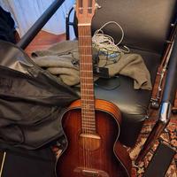 Chitarra Parlor Alvarez AP66SHB