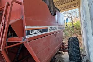 Mietitrebbi a Laverda 3550  Al