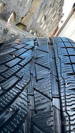 GOMME INVERNALI MICHELIN 225/35 R19