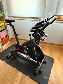 Spin Bike Schwinn IC8 Bluetooth Indoor Cycling