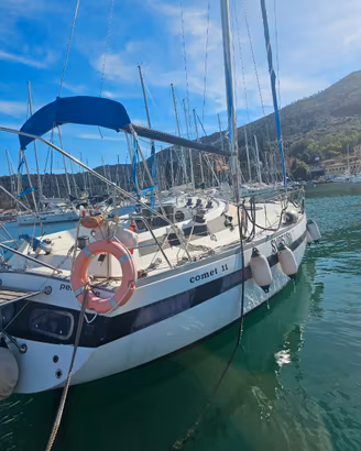 barca a vela comet 11