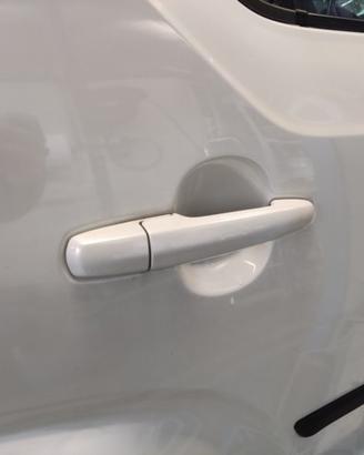 Maniglia post dx esterna SUZUKI IGNIS del 2018