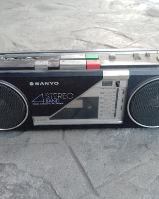 radio Sony mangia cassette 