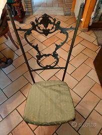 Coppia di sedie stile liberty 