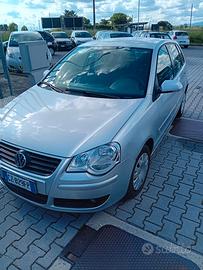 Polo 9N appena tagliandata. Perfetta neopatentati