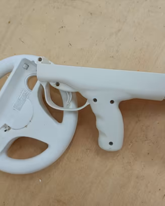 Set Accessori Nintendo Wii: Volante e Pistola Zapp