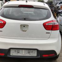 Portellone paraurti stop Kia rio 2013