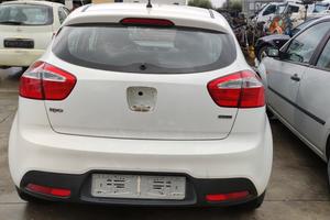 Portellone paraurti stop Kia rio 2013