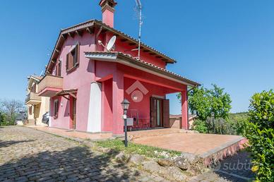 VILLA SINGOLA A CANALE MONTERANO