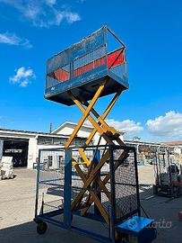 Piattaforma a forbice con piano di lavoro a 3700mm