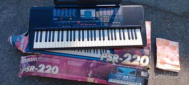 Yamaha PSR-220 Portatone Electronic keyboard