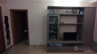 Soggiorno- parete attrezzata