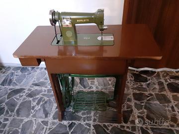 macchina da cucire con mobile Borletti