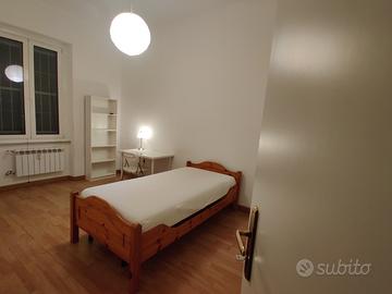 Genova Foce - camera a 265 euro mensili