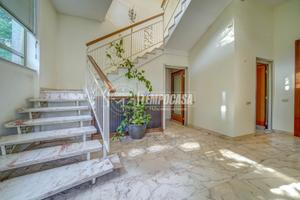 TAINO - CASA INDIPENDENTE CON GIARDINO