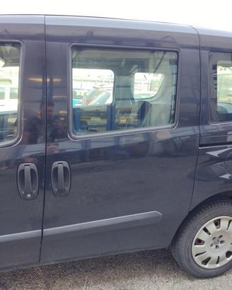 Porta laterale sx nuda FIAT DOBLO del 2011