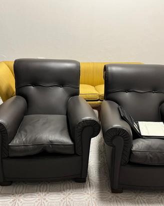 n. 2 poltrone tipo frau in pelle