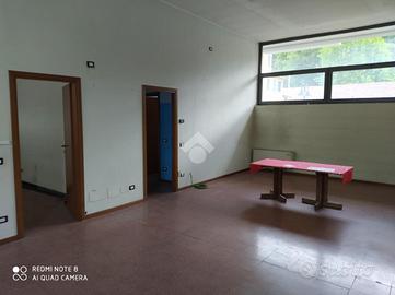 NEGOZIO A TRESCORE BALNEARIO