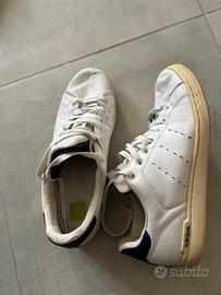 Scarpa adidas bianca blu