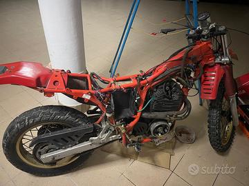 Aprilia etx 350 86’ oppure pezzi singoli