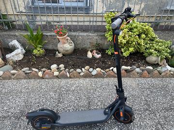 Monopattino Ninebot f40i