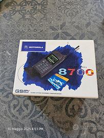 telefono cellulare 8700 motorola 