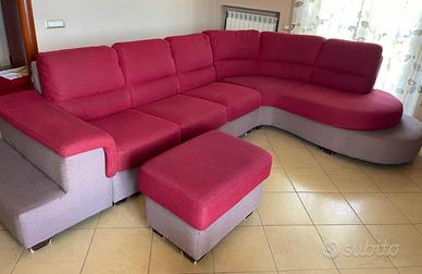 DIVANO AD ANGOLO + POUF CONTENITORE - BUONE CONDIZ