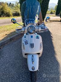 Vespa 300 gts