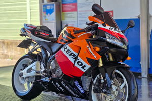 Honda cbr 600 rr repsol