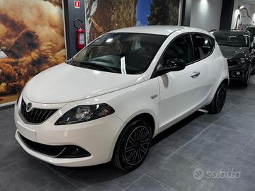 Lancia Ypsilon 1.0 FireFly 5 porte S&S Hybrid Gold