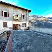 GRANDE CASA INDIPENDENTE DA RISTRUTTURARE