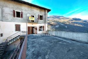 GRANDE CASA INDIPENDENTE DA RISTRUTTURARE