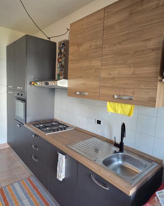 CUCINA, SALA, TAVOLO, DIVANO, LAVATRICE, CAMERA