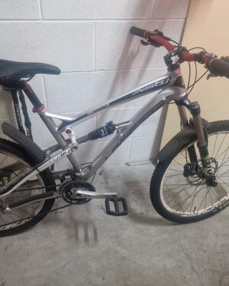 Mountain bike Lapierre MTB enduro