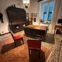 Studio in legno intarsiato