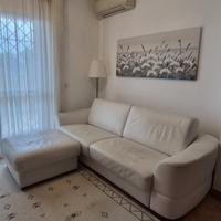 Divano letto in pelle + pouf 