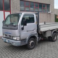 Nissan cabster ribaltabile km 120000 certificati