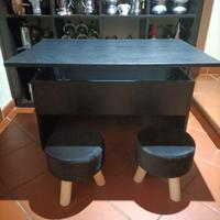 Tavolino soggiorno apribile IKEA e sgabelli