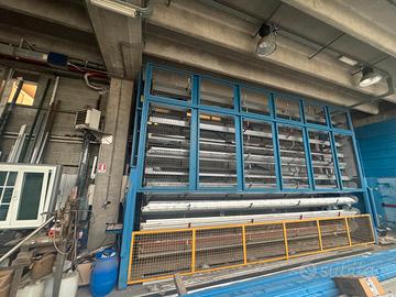 Magazzino verticale, attrazzatura, macchinari