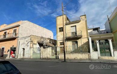 CASA INDIPENDENTE A CANOSA DI PUGLIA