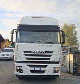 Trattore stradale iveco stralis 450