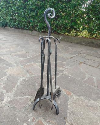 Attrezzi per caminetto 